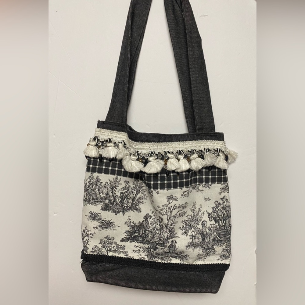 Vintage renaissance design Shoulder bag
